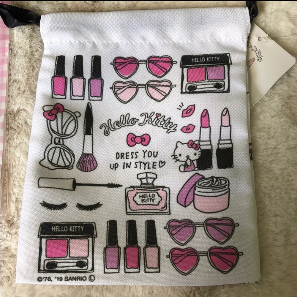 Hello Kitty Bundle - Picture 2 of 7